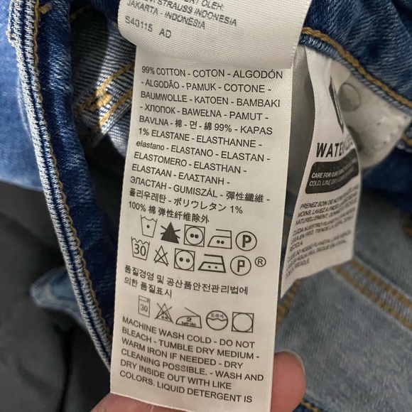 Levi’s 721 Distressed High Rise Skinny Jeans - Picture 8 of 9